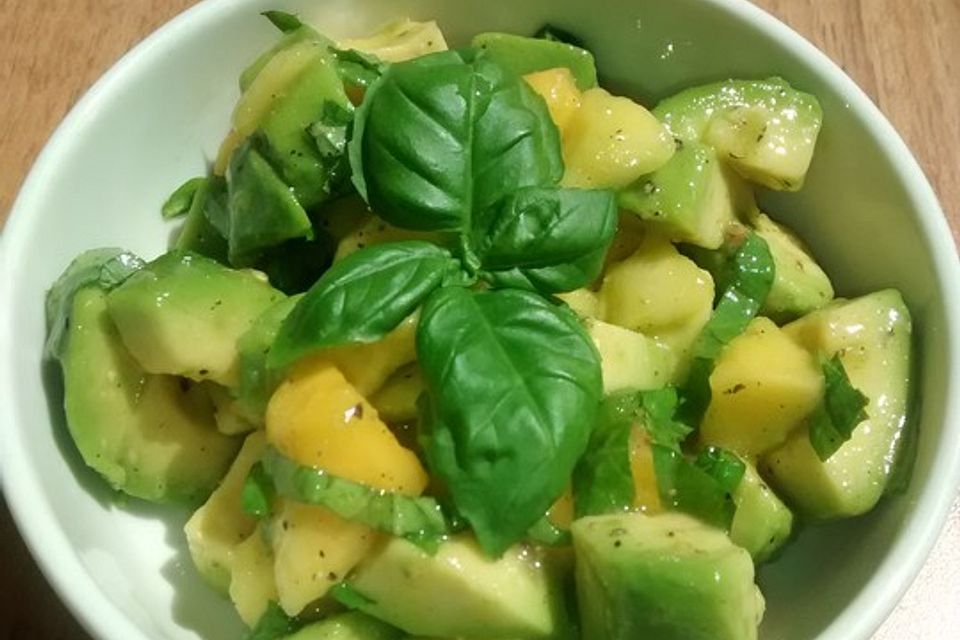 Avocado - Mango - Salat