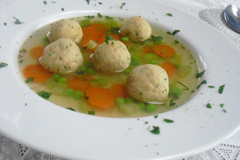 Altmühltaler Butterknödelsuppe