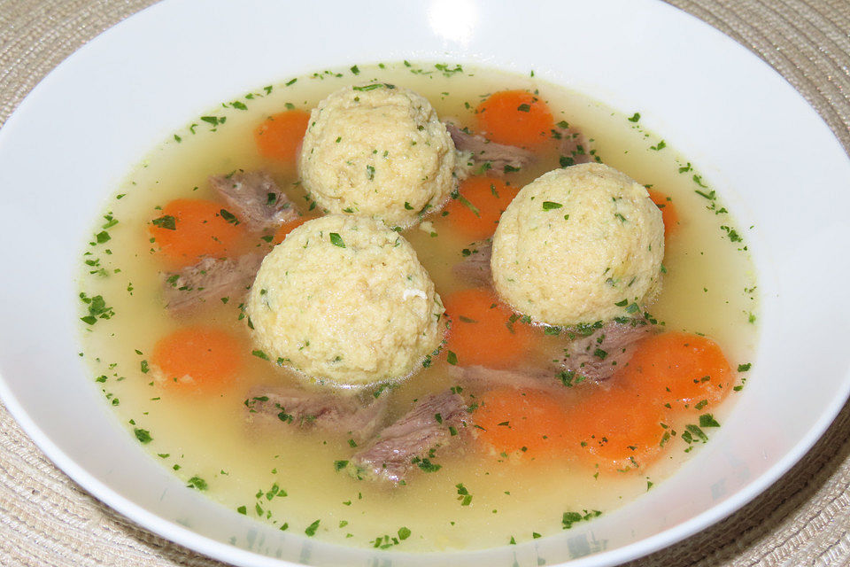 Altmühltaler Butterknödelsuppe