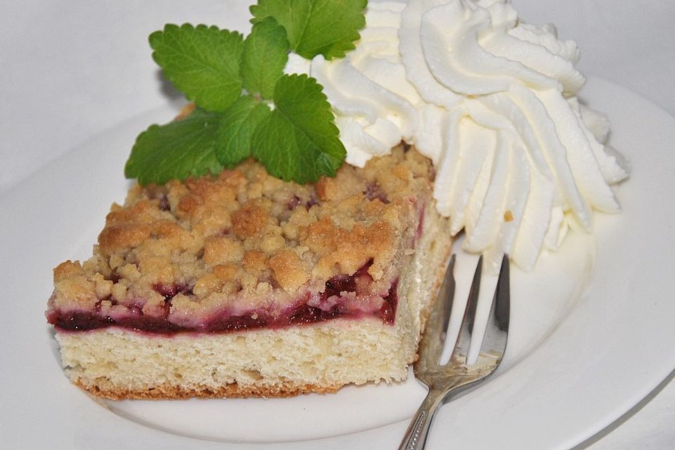 Pflaumenkuchen mit Streusel