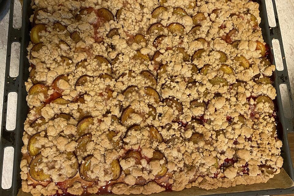 Pflaumenkuchen mit Streusel