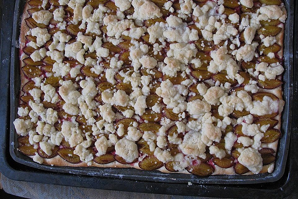 Pflaumenkuchen mit Streusel