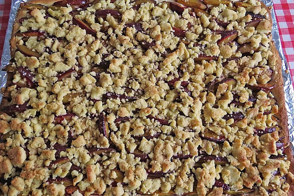 Pflaumenkuchen mit Streusel