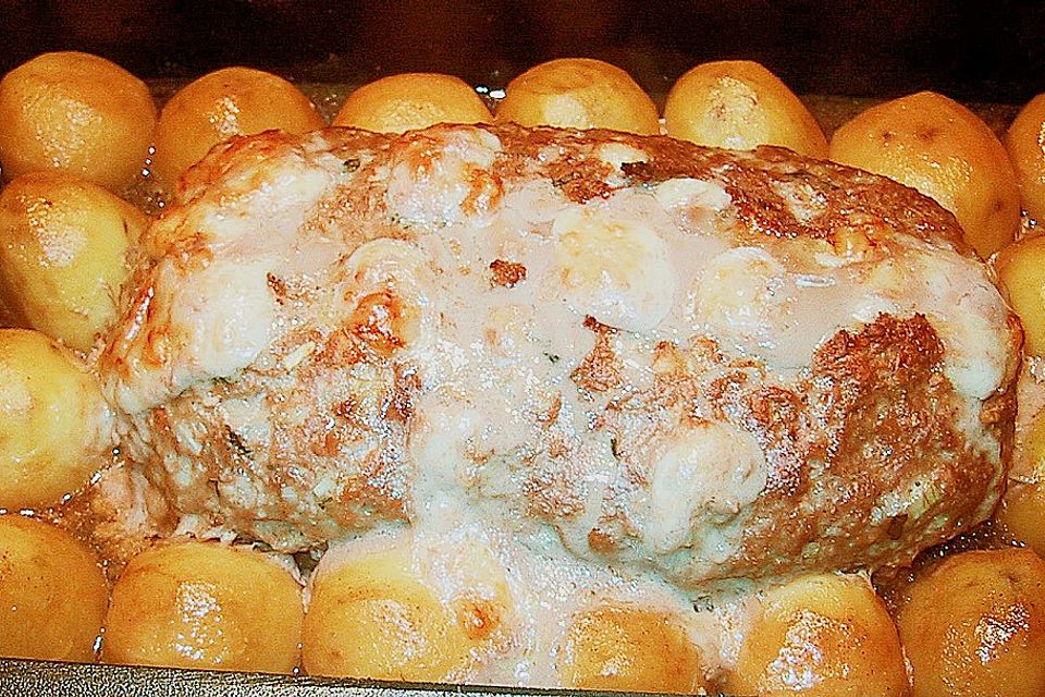 Hackbraten gefüllt mit Käse