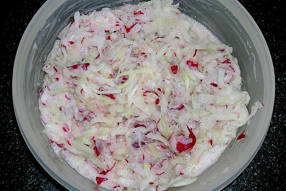 Kohlrabi - Radieschensalat