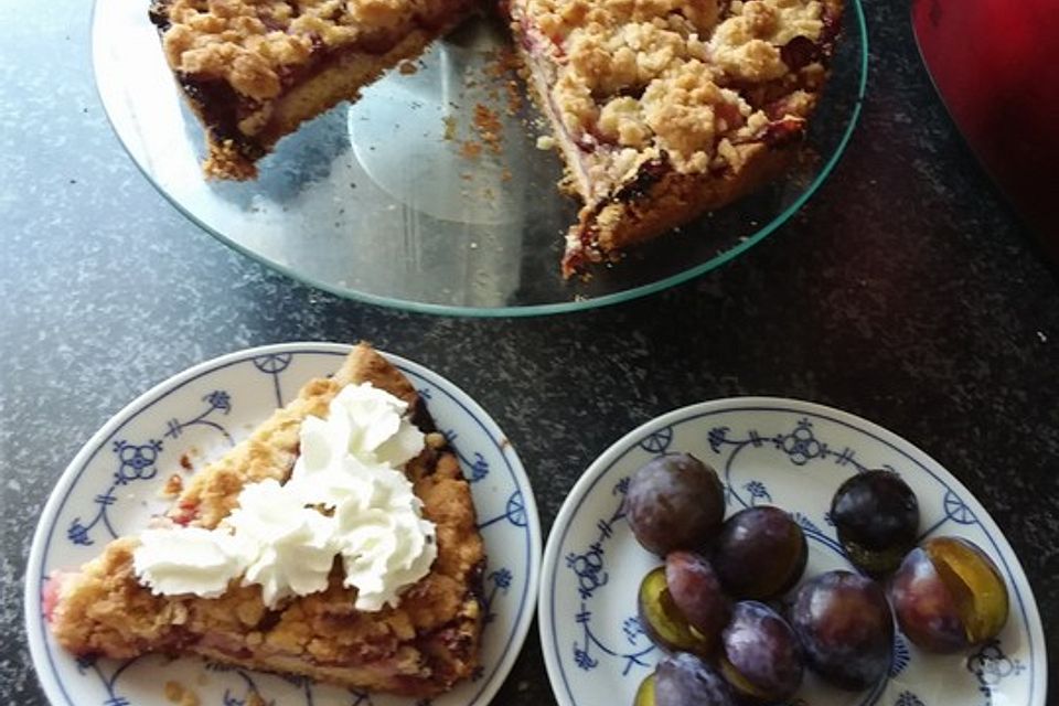 Pflaumenkuchen mit Streuseln