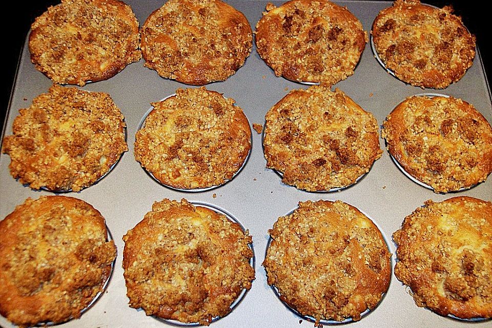 Apple Crumble Muffins