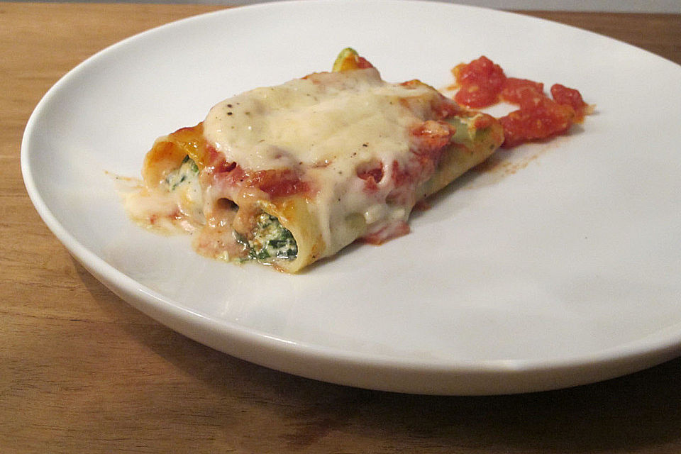 Cannelloni mit Hackfleisch - Spinatfüllung