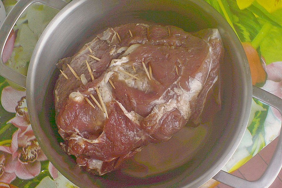 Gefüllter Nackenbraten