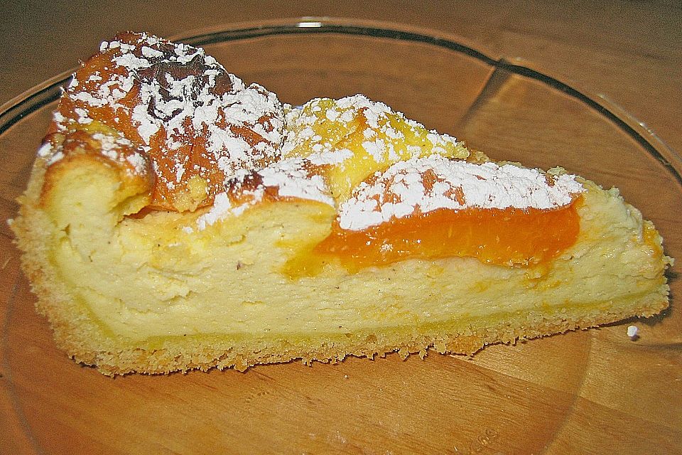 Topfenkuchen mit Marillen