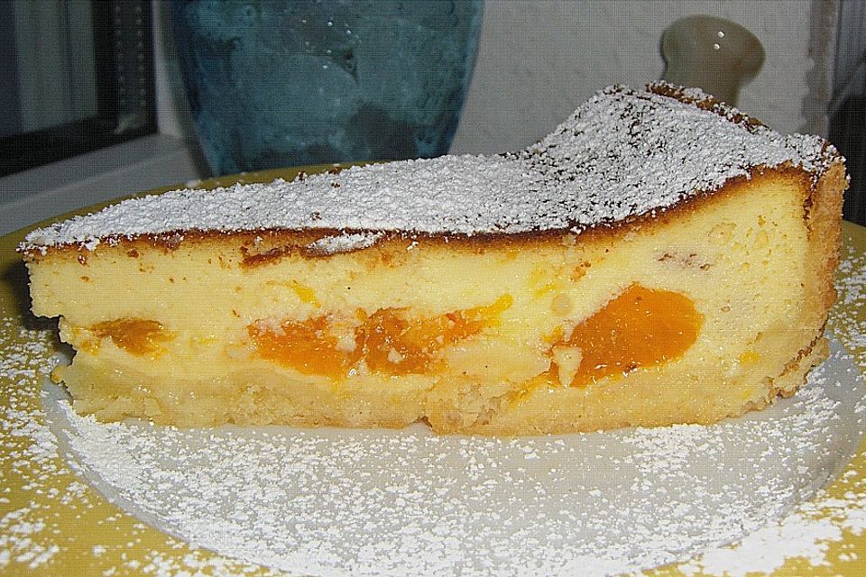 Topfenkuchen mit Marillen