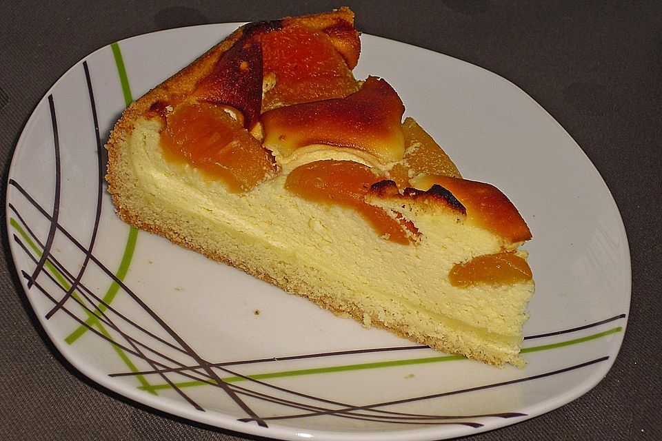 Topfenkuchen mit Marillen