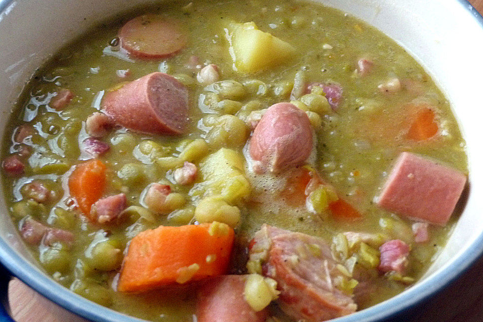 Chicas Erbsensuppe mit Wurzelgemüse