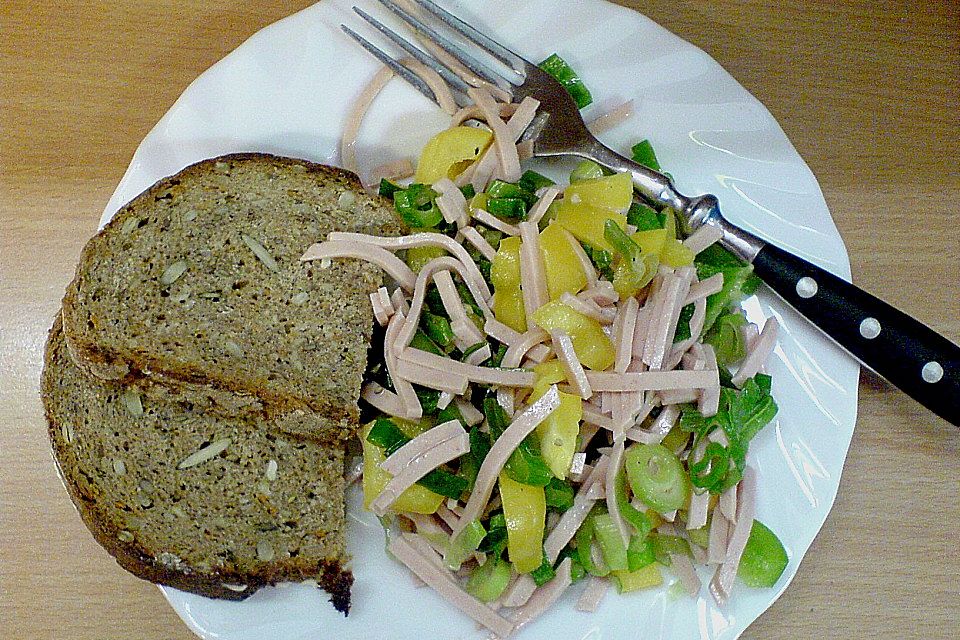 Wurstsalat mit Paprika