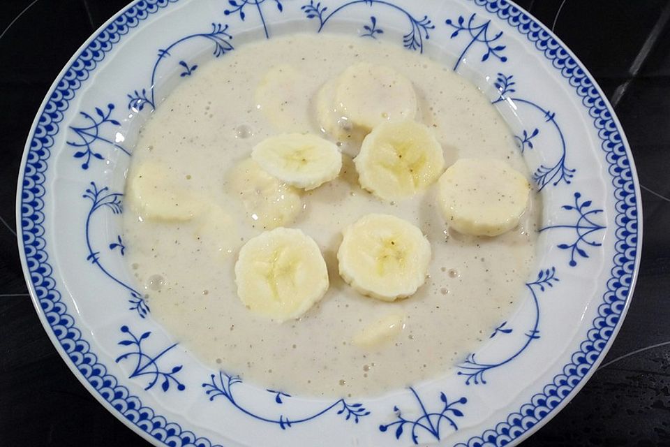 Süße Bananensuppe