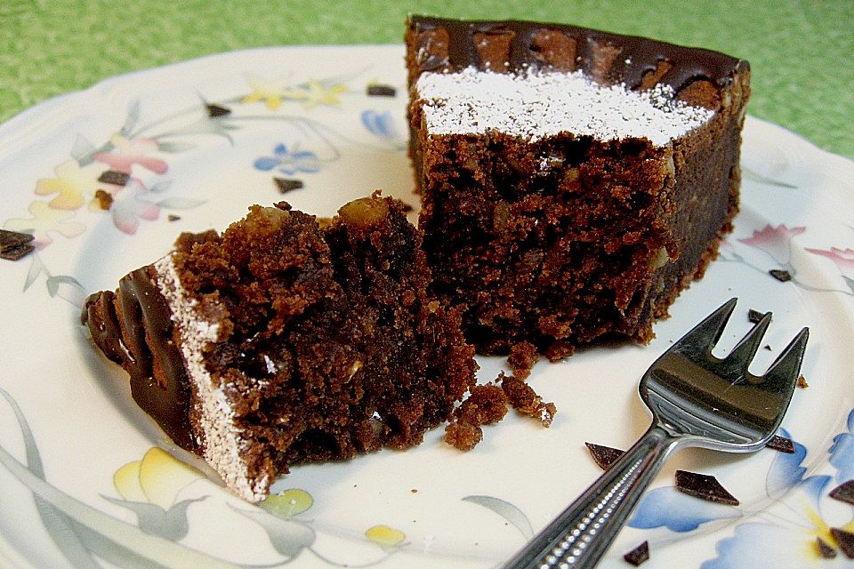 Schokoladen - Kuchen mit Pellkartoffeln