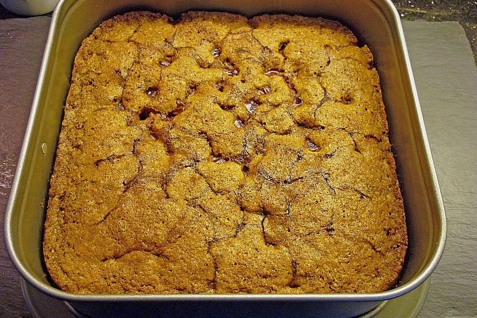 Eierlikör - Torte mit Sauerkirschen