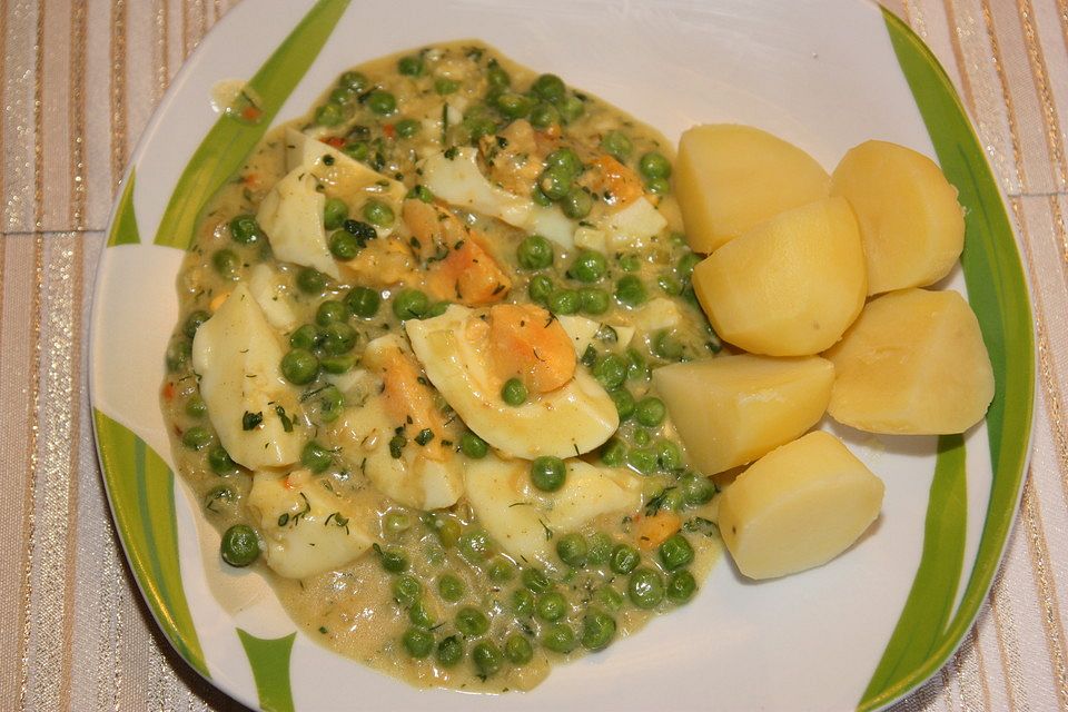 Eierragout mit jungen Erbsen