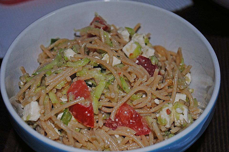 Spagettisalat mit Feta