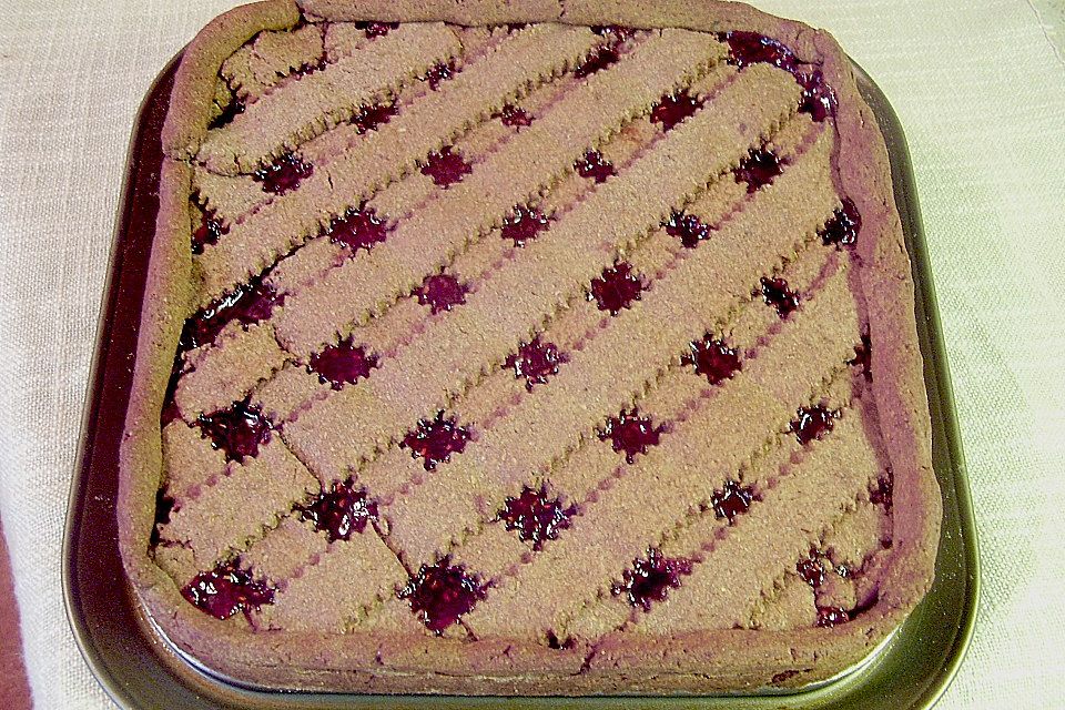 Linzer Torte mit Himbeerfüllung