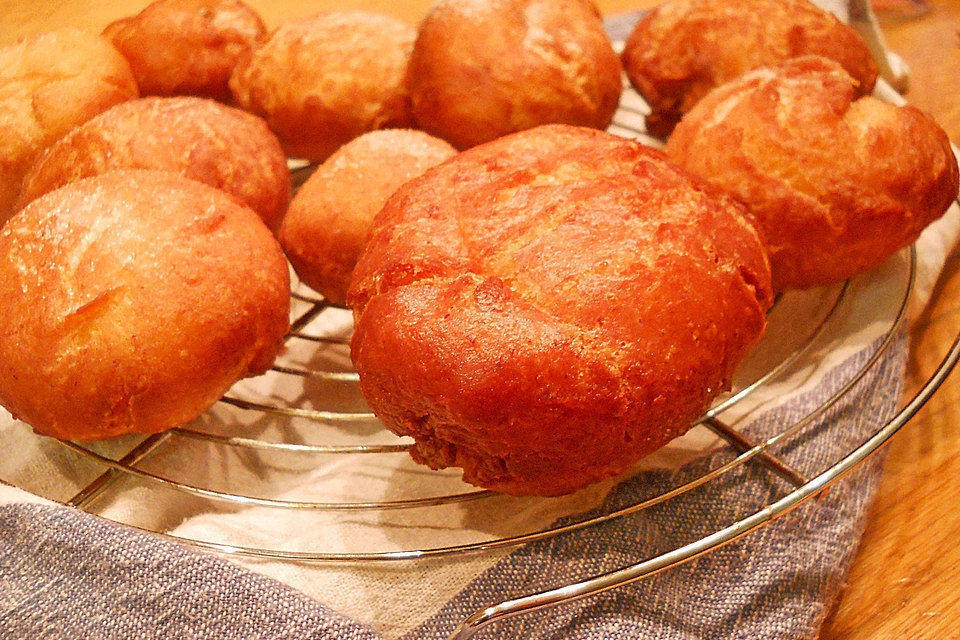 Krapfen mit Schokoladenfüllung