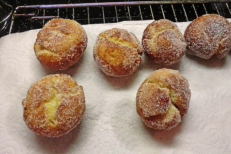 Krapfen mit Schokoladenfüllung