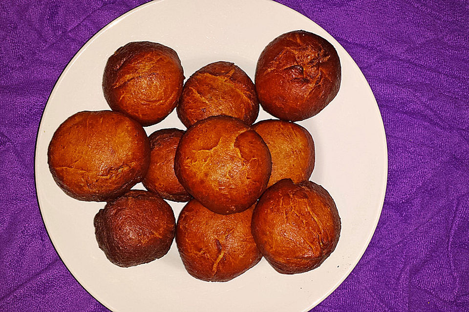 Krapfen mit Schokoladenfüllung