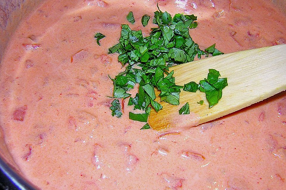 Einfache Tomaten - Sahne - Sauce