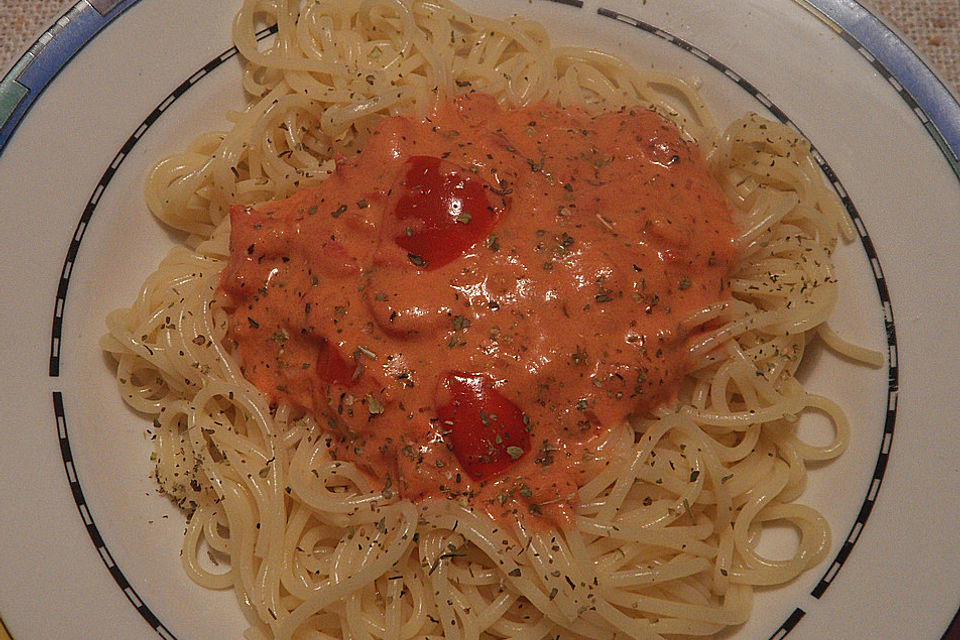 Einfache Tomaten - Sahne - Sauce