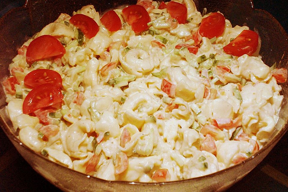 Tortellini Salat