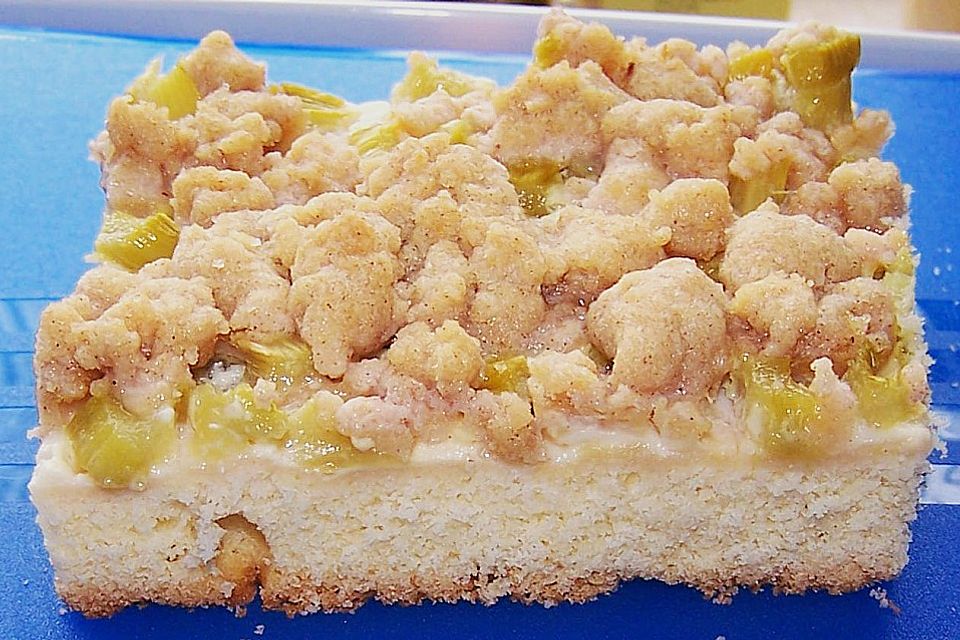 Rhabarberkuchen mit Streusel