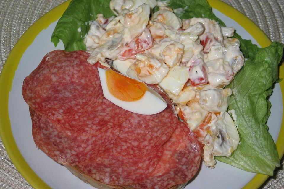 Salamibrot mit Eiersalat