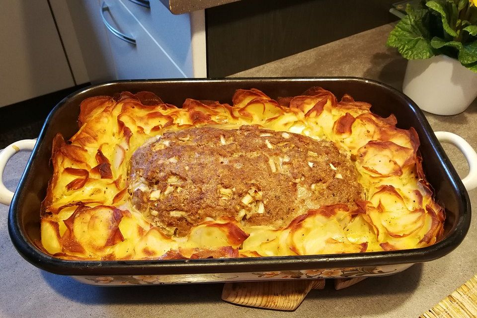 Hackbraten auf Kartoffelgratin