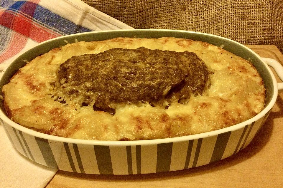 Hackbraten auf Kartoffelgratin