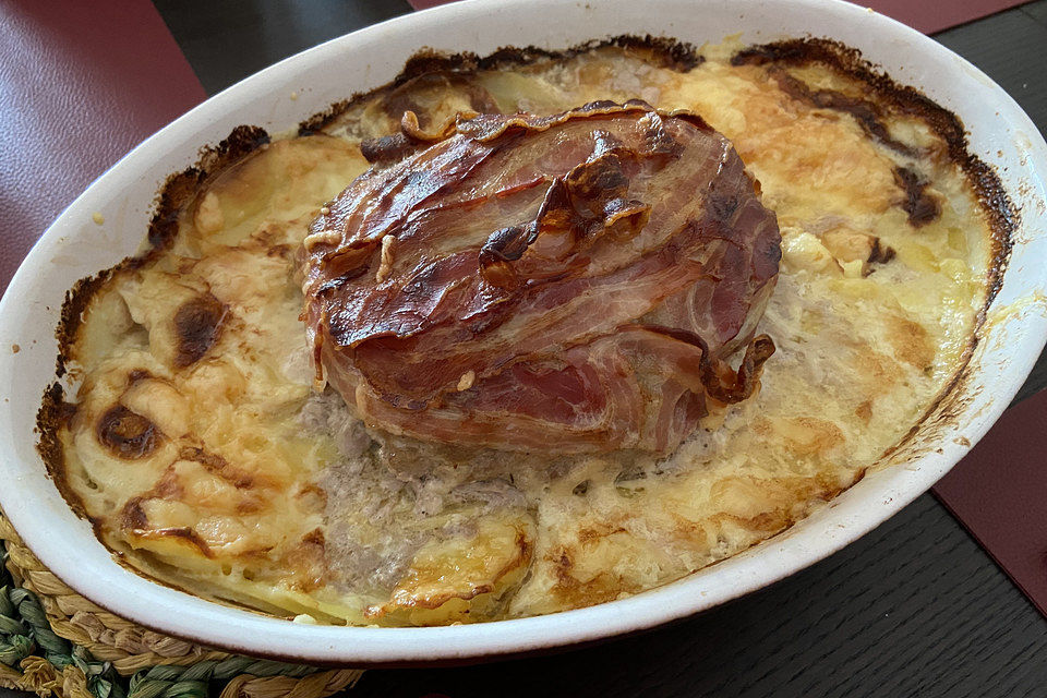 Hackbraten auf Kartoffelgratin