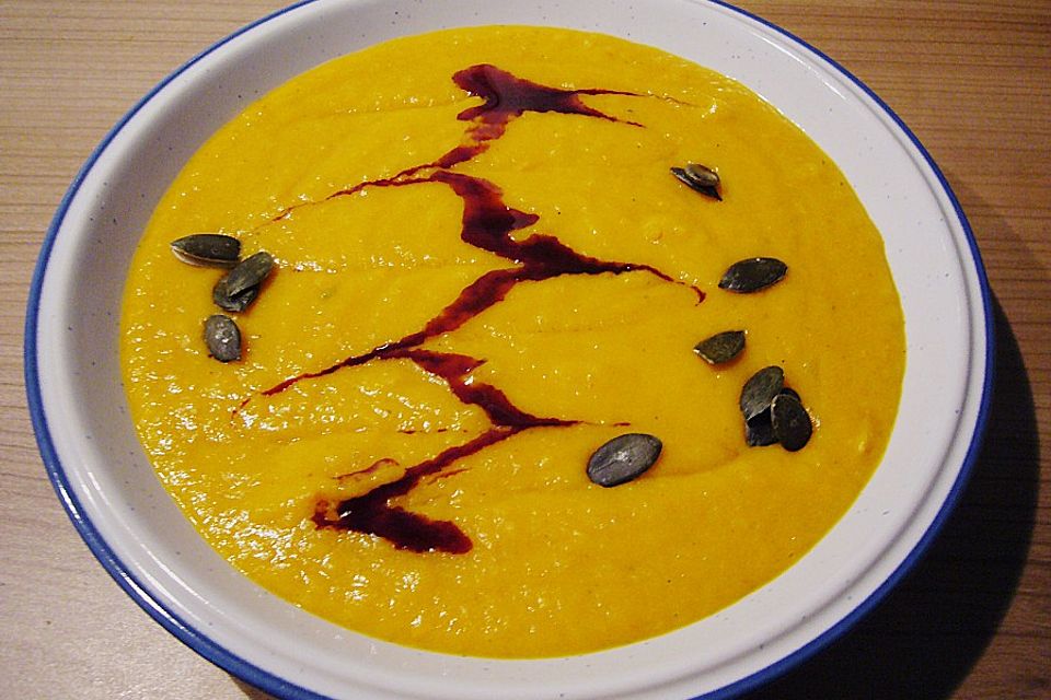 Kürbis-Apfel-Suppe