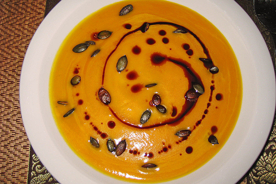 Kürbis-Apfel-Suppe