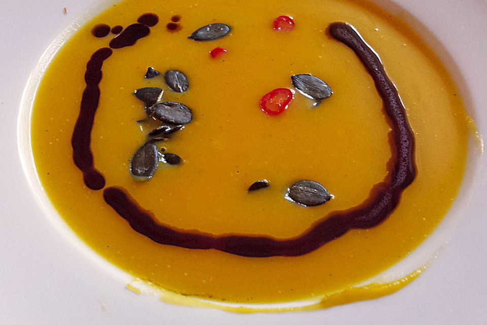 Kürbis-Apfel-Suppe