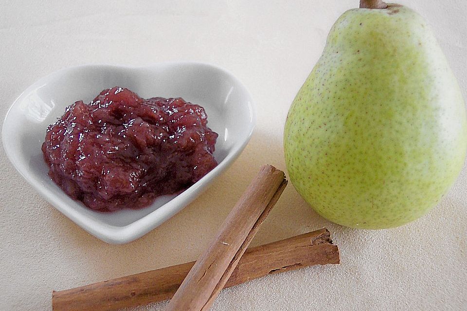 Birnenmarmelade mit Rotwein