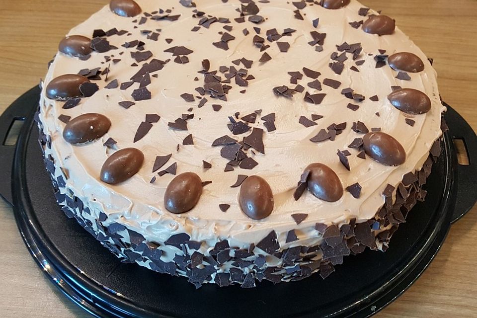 Überraschungsei Torte