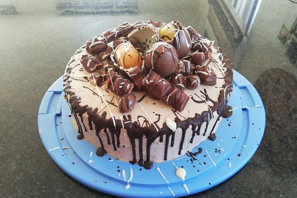 Überraschungsei Torte