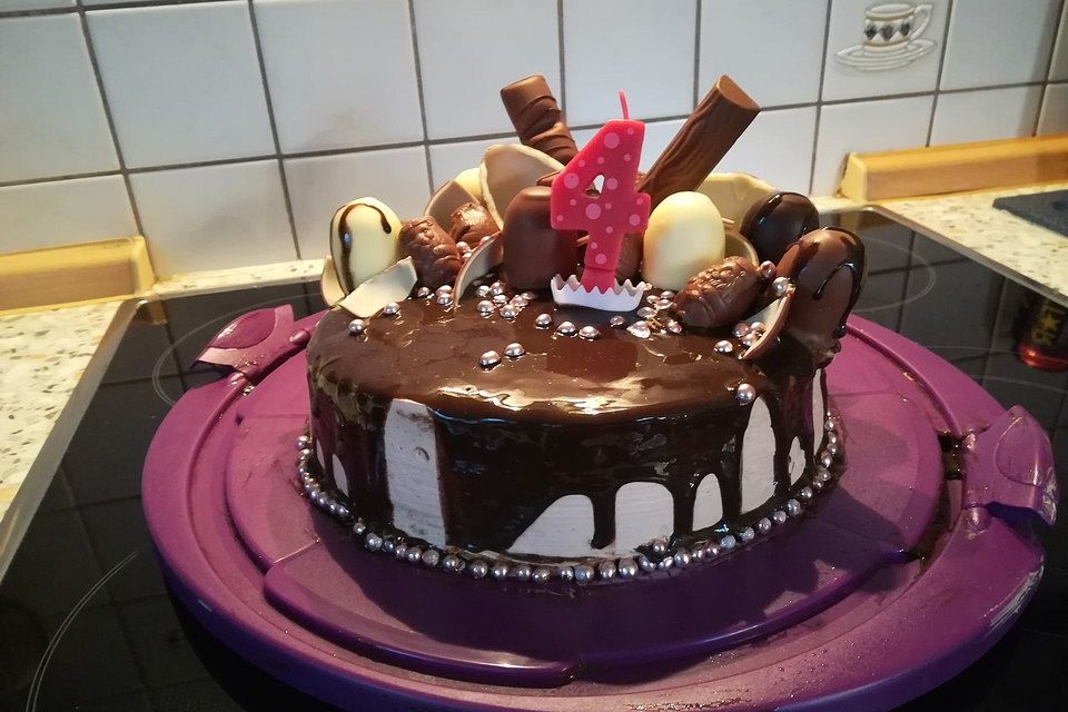 Überraschungsei Torte