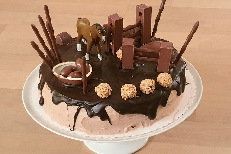 Überraschungsei Torte