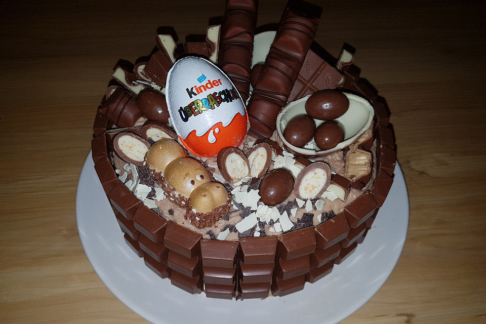 Überraschungsei Torte