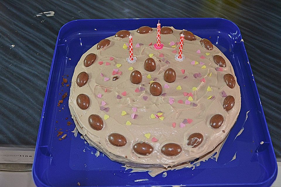 Überraschungsei Torte