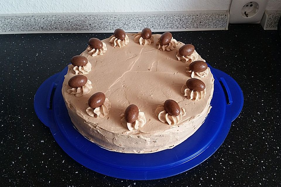 Überraschungsei Torte