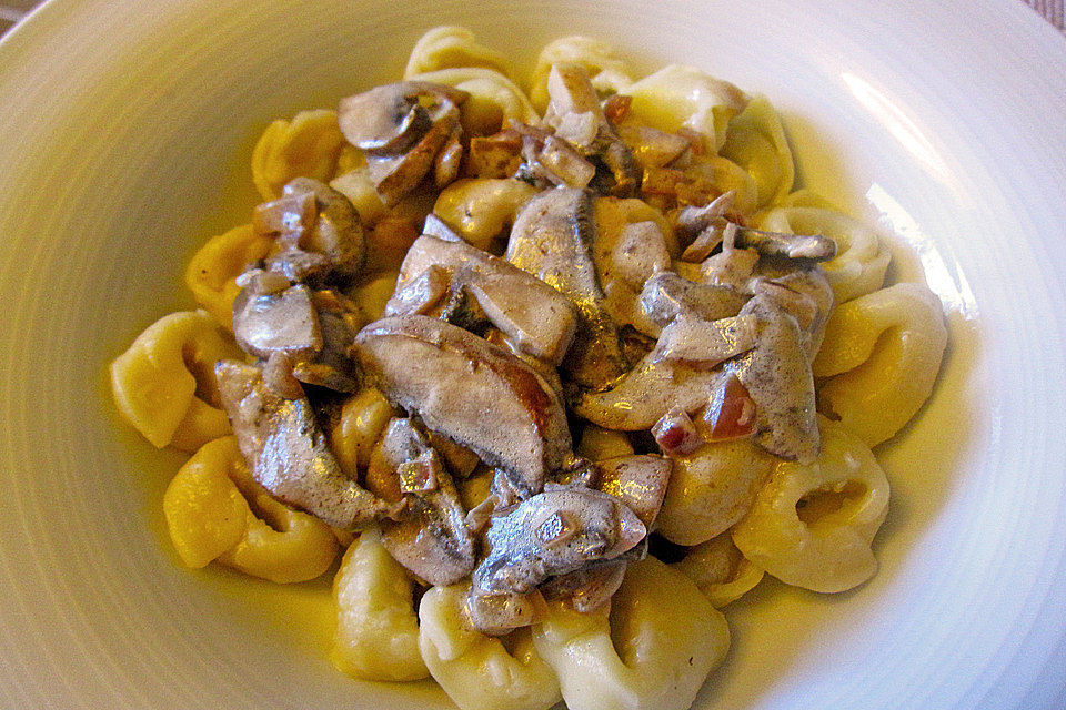 Tortellini mit Champignons