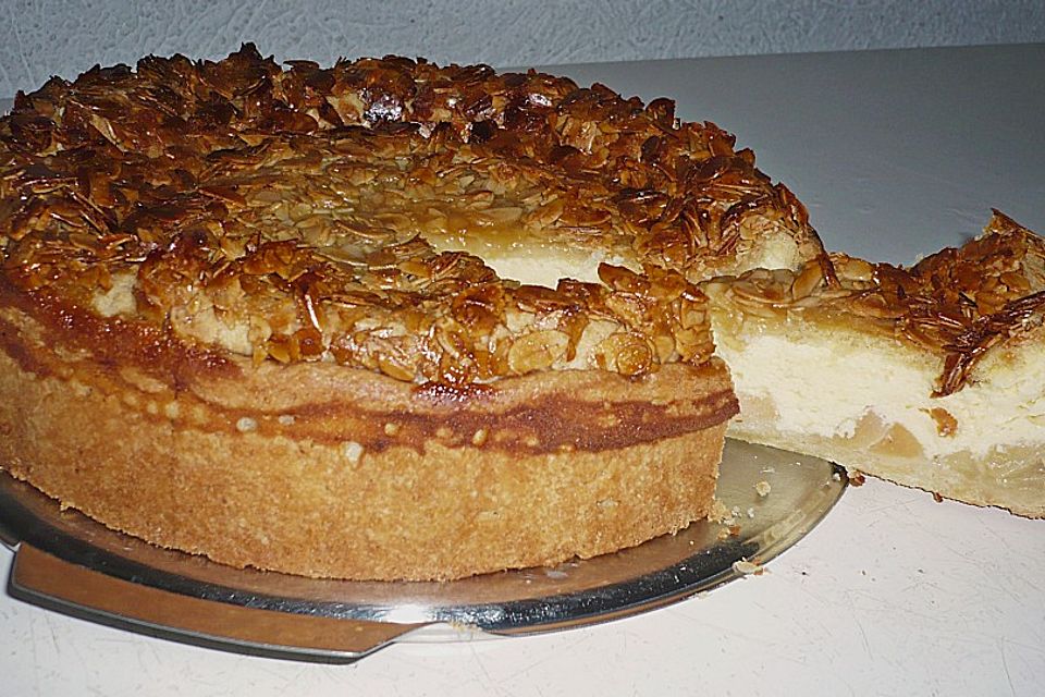 Bienenstich Apple Pie