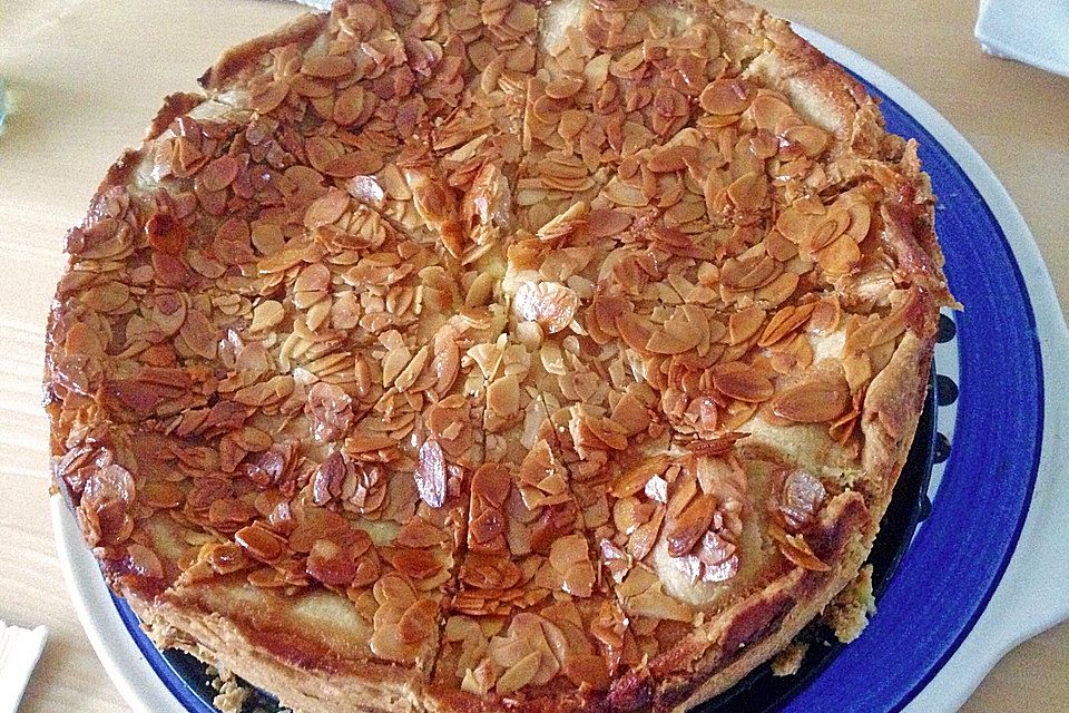 Bienenstich Apple Pie