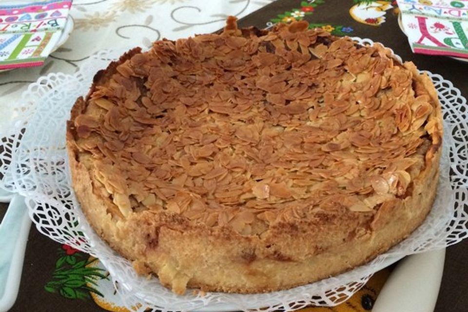 Bienenstich Apple Pie